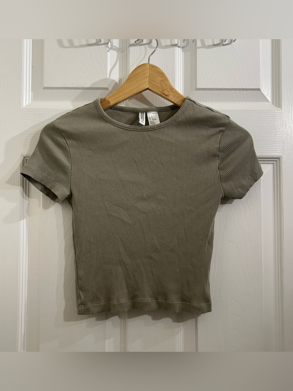 4pcs H&M Short Sleeve Crop Tee Women’s size S